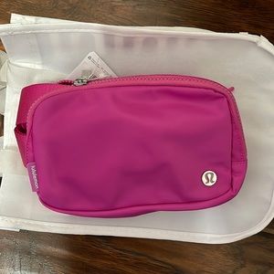 Women’s Lululemon Everywhere Belt Bag Pink Brand New
